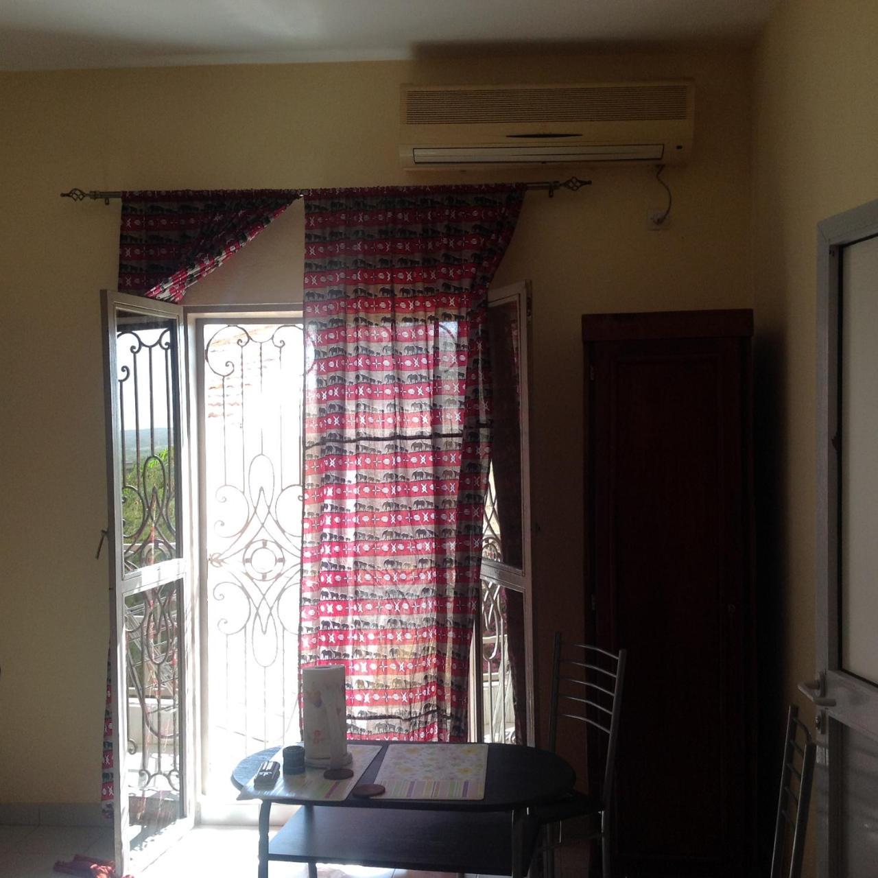 Chez Mimi Appartamento Toubab Dialaw Esterno foto